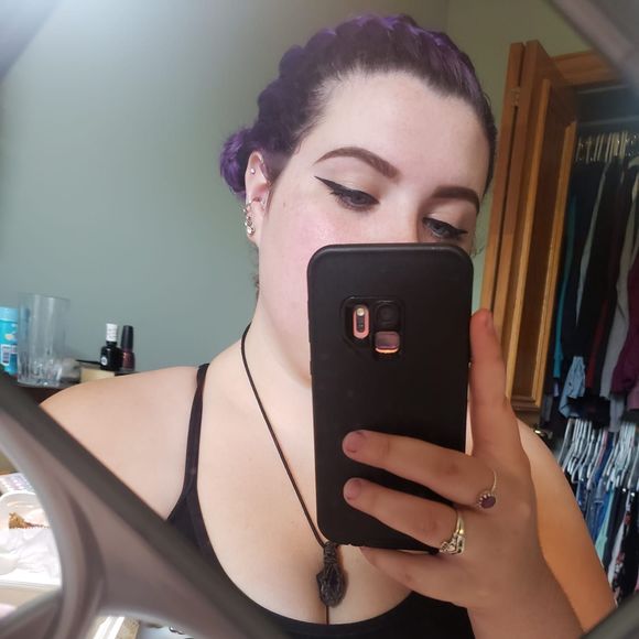 Meet your Posher, Ashley - Picture 1 of 1